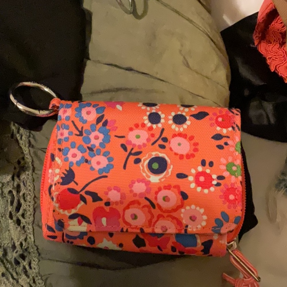 Vera Bradley GIVEAWAY